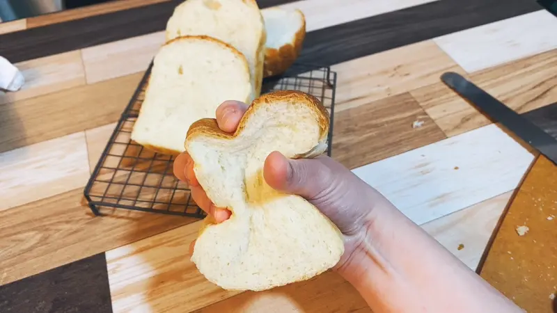 【30分鐘極快速湯種法！日式生吐司食譜】湯種麵包原來那麼簡單？！手揉麵包零失敗！