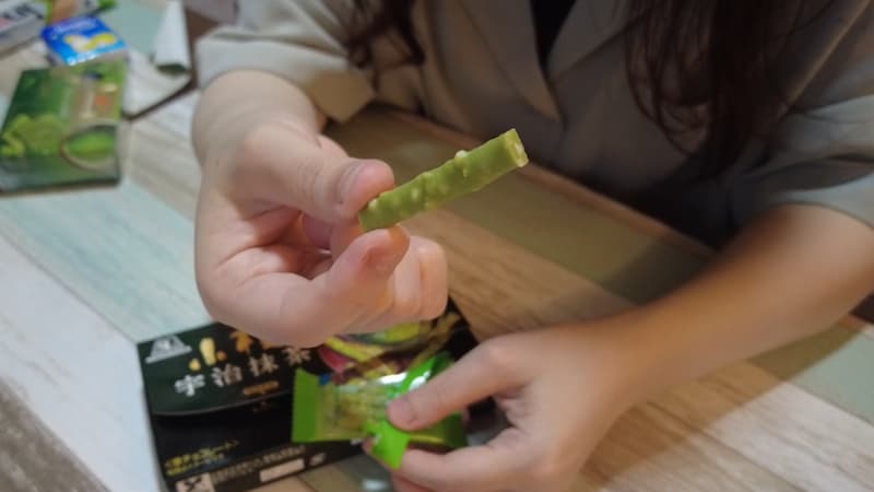 【抹茶開箱！這款竟然還能補充B群？！】森永期間限定＋蛋白棒＋巧克力方塊全試吃｜日本 抹茶巧克力 抹茶餅乾 推薦｜抹茶控必看